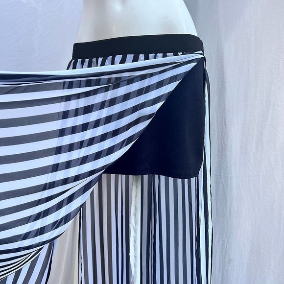 𝅺AMBIANCE Cover Up Skirt - Picture 8 of 15